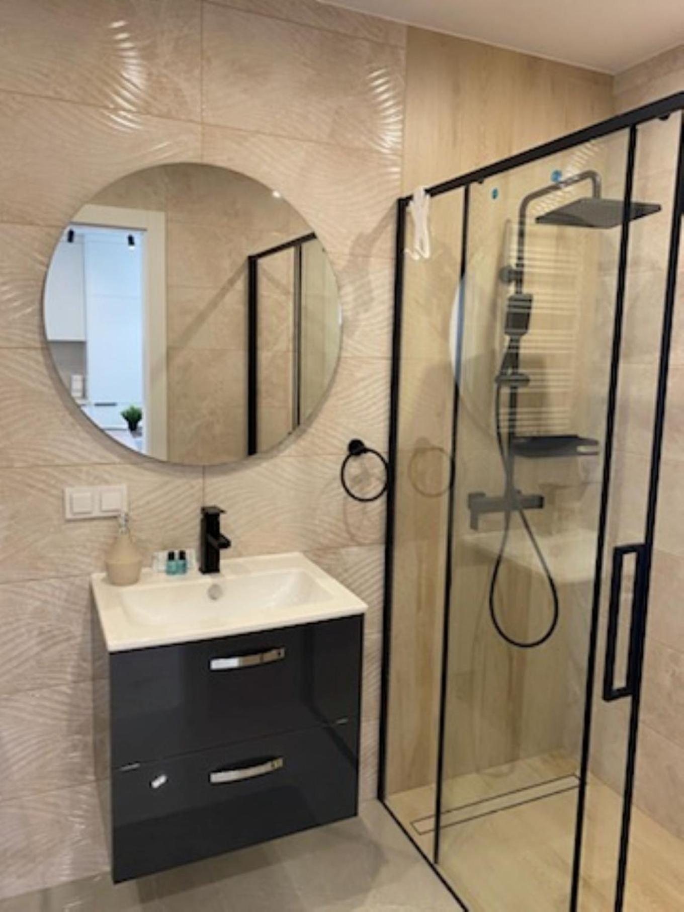 Apartamento Przystan Letnica Klimatyzacja Garaz Plaza Brzezno 5min *