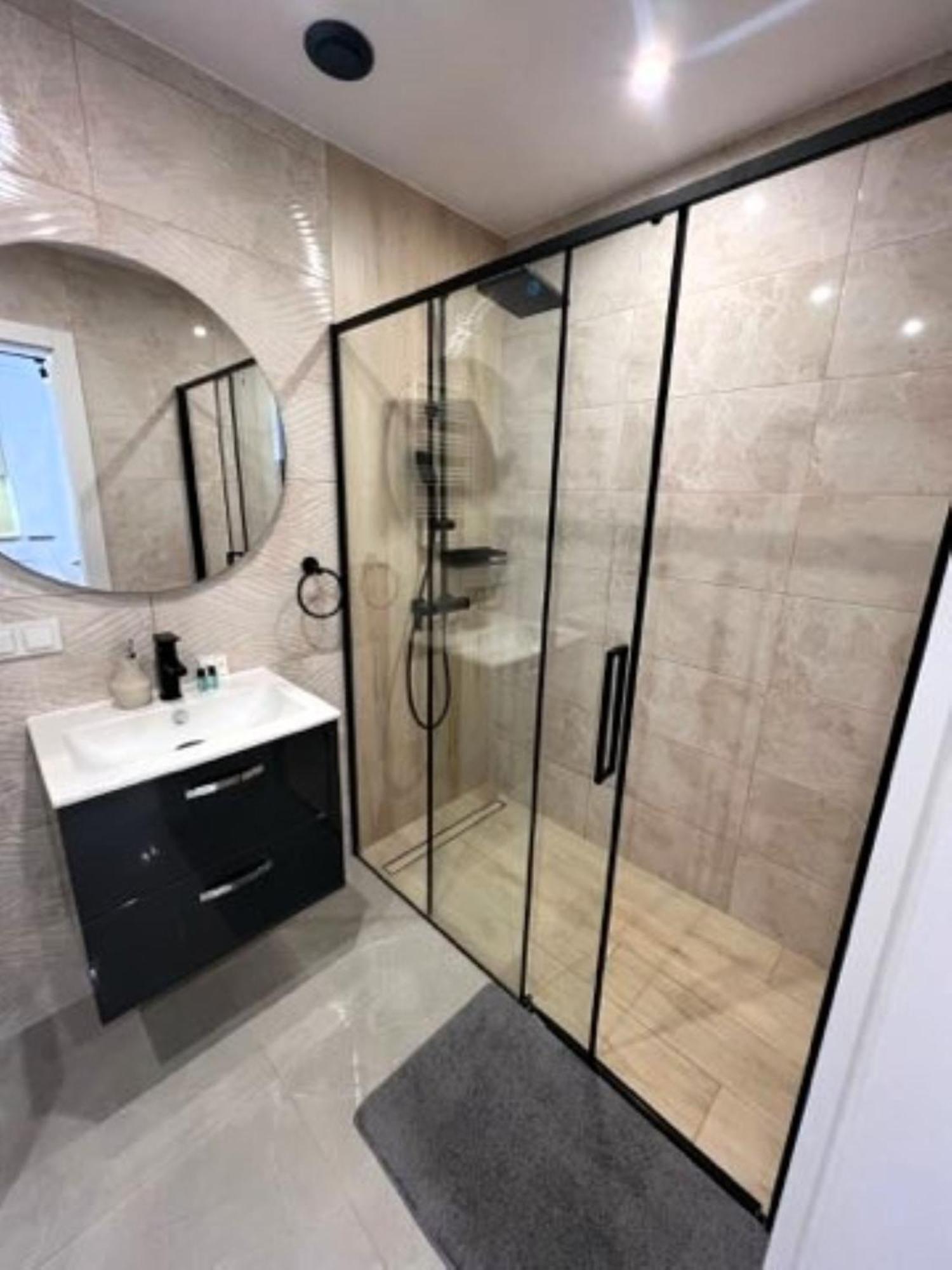 Przystan Letnica Klimatyzacja Garaz Plaza Brzezno 5min Apartamento